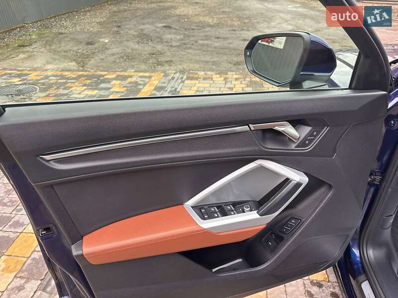 Внедорожник / Кроссовер Audi Q3 2022 в Львове фото 18 Внедорожник / Кроссовер Audi Q3 2022 в Львове