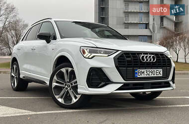 Внедорожник / Кроссовер Audi Q3 2021 в Киеве