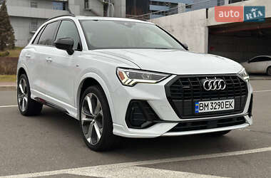 Внедорожник / Кроссовер Audi Q3 2021 в Киеве