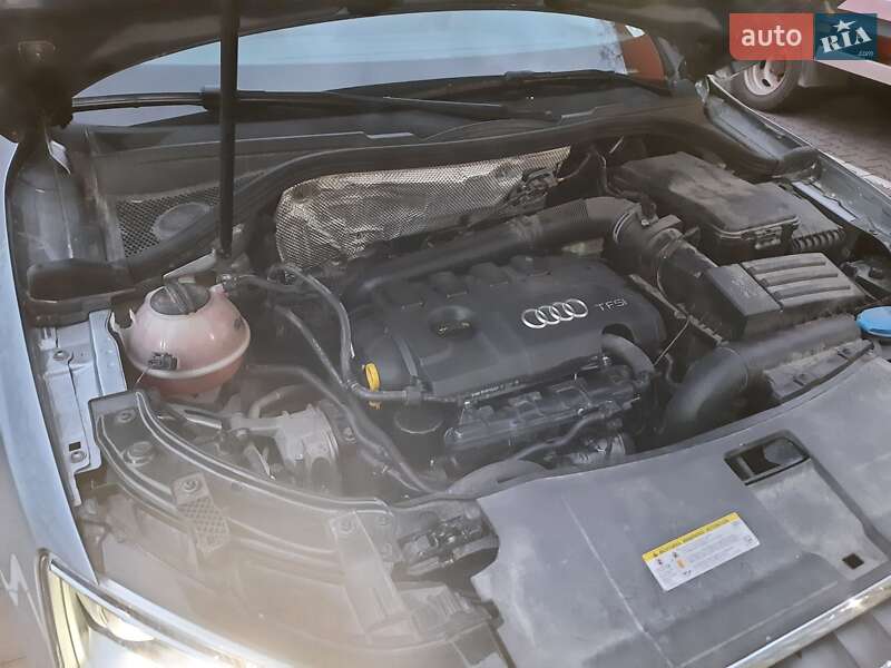 Внедорожник / Кроссовер Audi Q3 2016 в Киеве