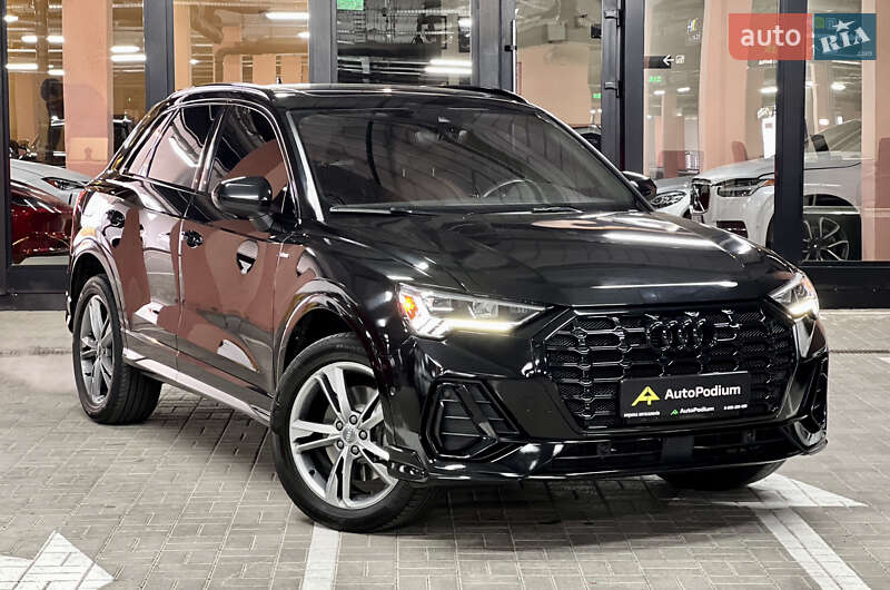 Внедорожник / Кроссовер Audi Q3 2019 в 