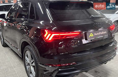 Внедорожник / Кроссовер Audi Q3 2019 в 