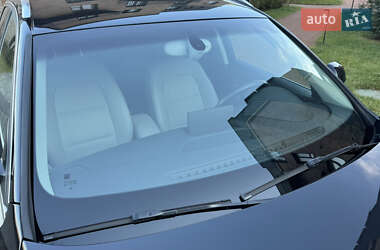 Внедорожник / Кроссовер Audi Q3 2012 в 