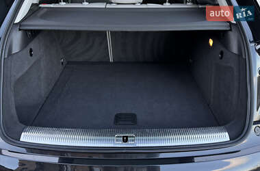 Внедорожник / Кроссовер Audi Q3 2012 в 