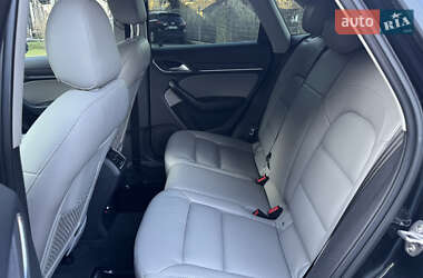 Внедорожник / Кроссовер Audi Q3 2012 в 