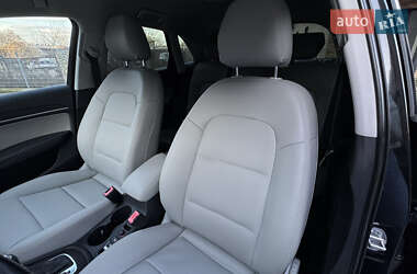 Внедорожник / Кроссовер Audi Q3 2012 в 