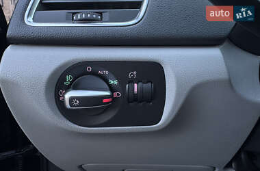 Внедорожник / Кроссовер Audi Q3 2012 в 
