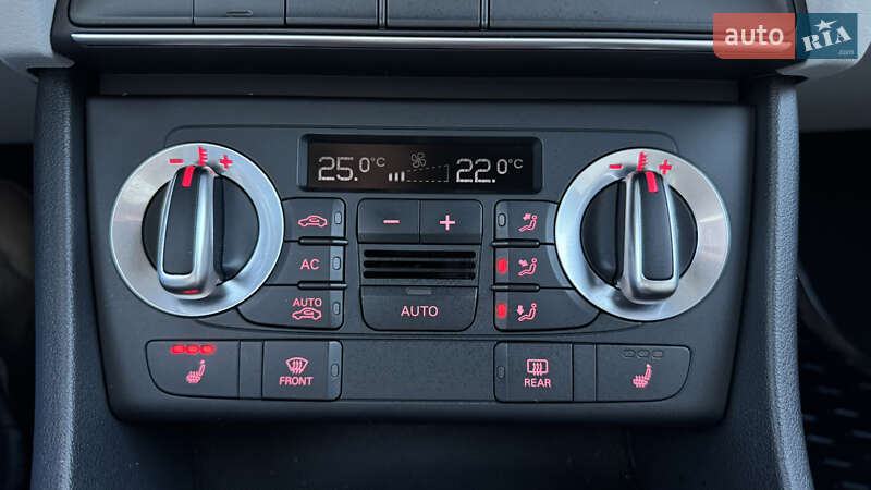 Внедорожник / Кроссовер Audi Q3 2012 в Ивано-Франковске