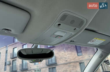 Внедорожник / Кроссовер Audi Q3 2012 в 
