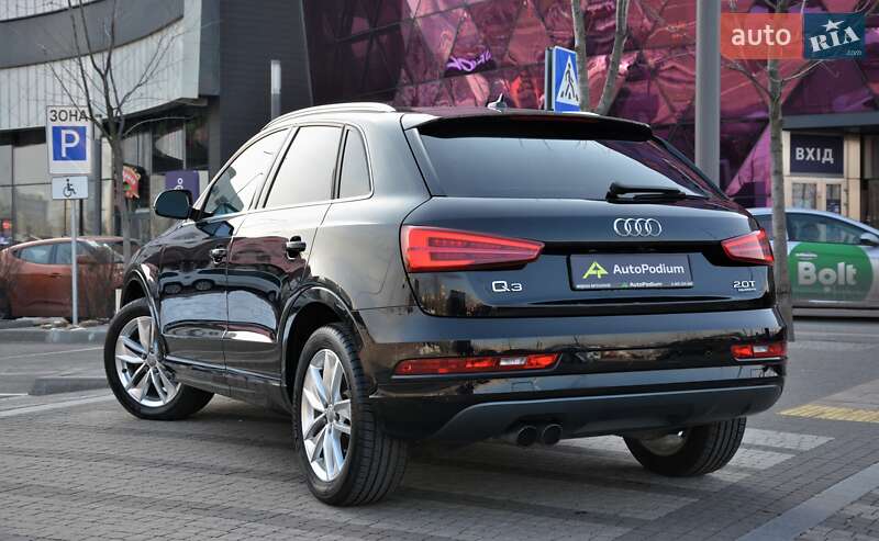 Внедорожник / Кроссовер Audi Q3 2015 в Киеве