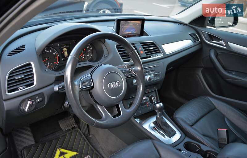 Внедорожник / Кроссовер Audi Q3 2015 в Киеве