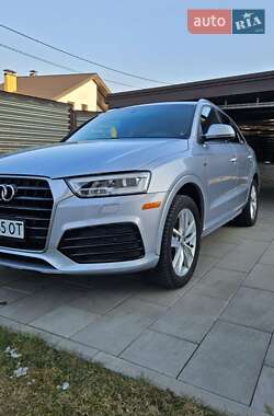 Внедорожник / Кроссовер Audi Q3 2017 в Киеве