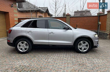 Позашляховик / Кросовер Audi Q3 2018 в 
