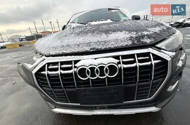 Внедорожник / Кроссовер Audi Q3 2020 в 