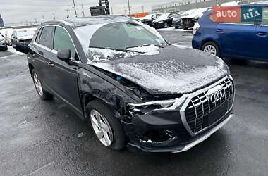 Внедорожник / Кроссовер Audi Q3 2020 в 