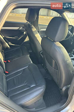 Позашляховик / Кросовер Audi Q3 2017 в 