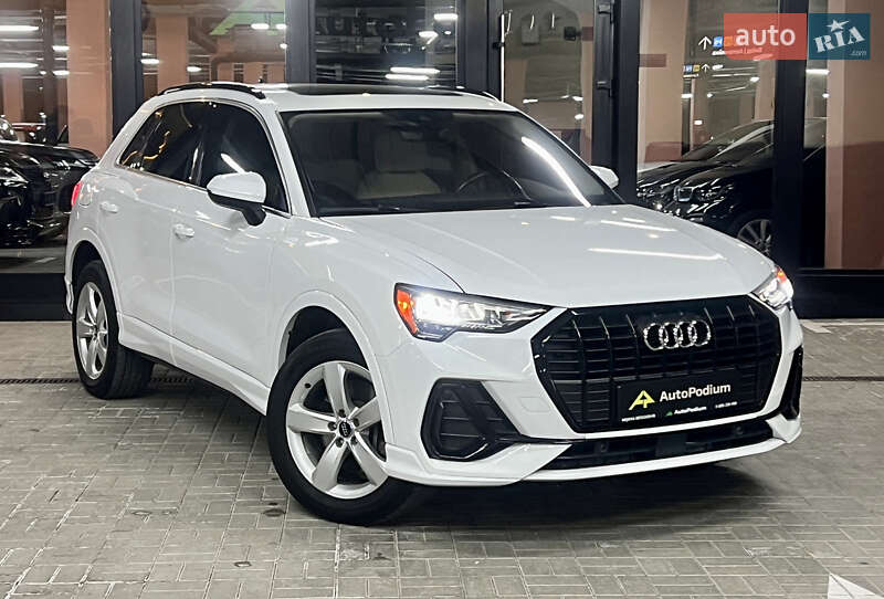 Внедорожник / Кроссовер Audi Q3 2019 в 