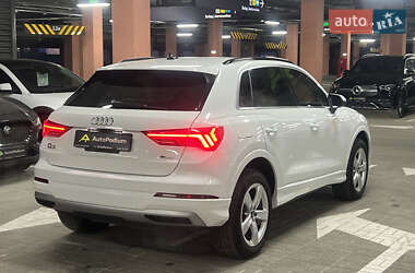Внедорожник / Кроссовер Audi Q3 2019 в 