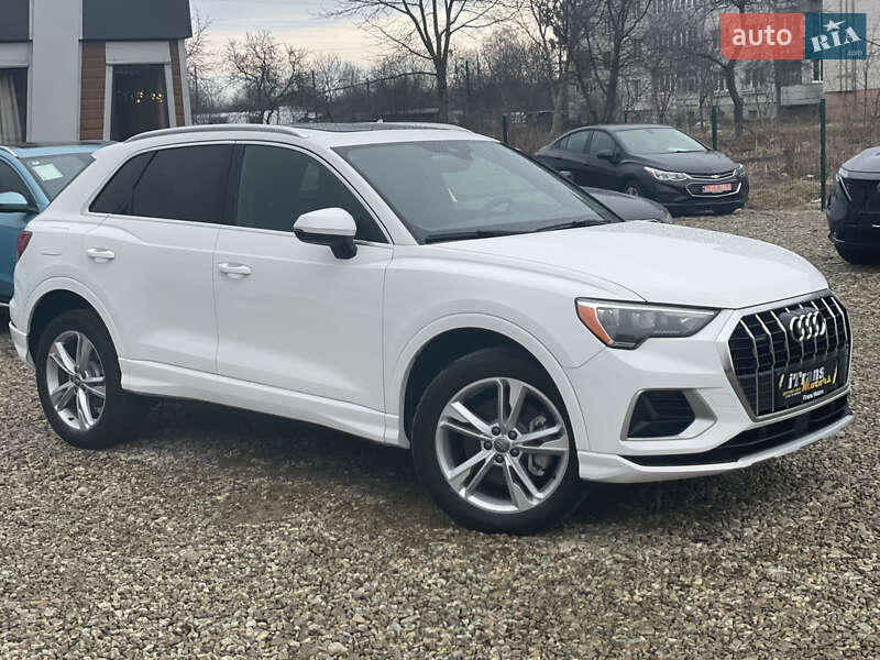 Внедорожник / Кроссовер Audi Q3 2021 в Стрые