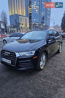 Внедорожник / Кроссовер Audi Q3 2017 в Львове