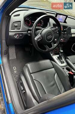 Внедорожник / Кроссовер Audi Q3 2015 в 