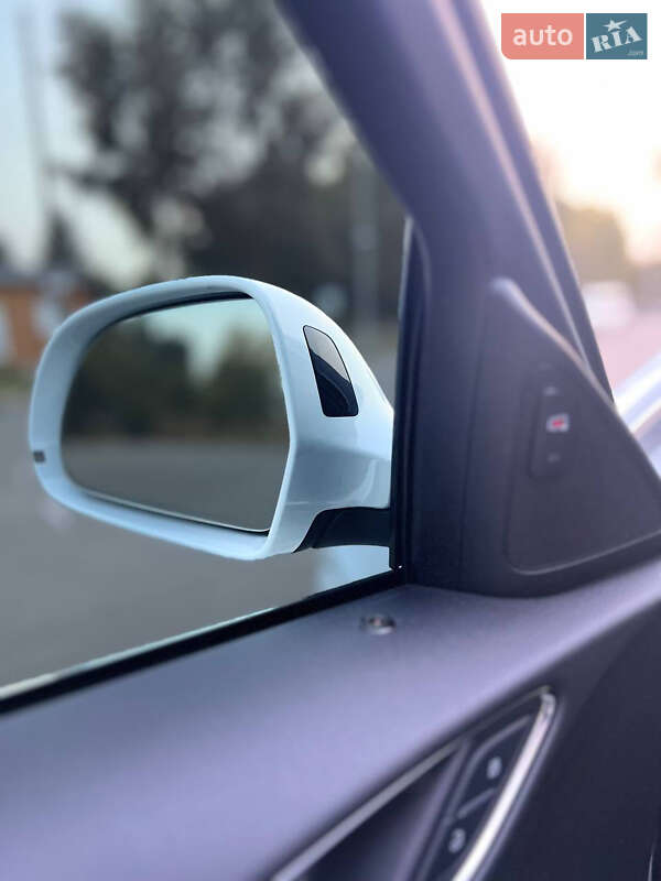 Внедорожник / Кроссовер Audi Q3 2015 в Киеве фото 20 Внедорожник / Кроссовер Audi Q3 2015 в Киеве