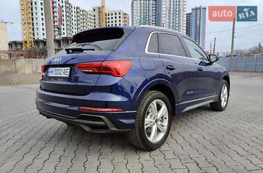 Внедорожник / Кроссовер Audi Q3 2024 в 