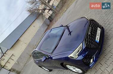 Внедорожник / Кроссовер Audi Q3 2024 в 