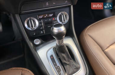 Внедорожник / Кроссовер Audi Q3 2014 в 