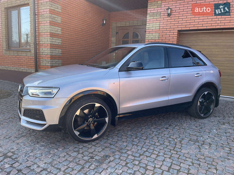 Позашляховик / Кросовер Audi Q3 2018 в 