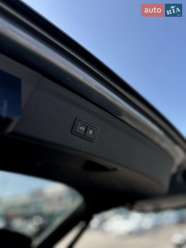 Внедорожник / Кроссовер Audi Q3 2015 в Киеве фото 9 Внедорожник / Кроссовер Audi Q3 2015 в Киеве