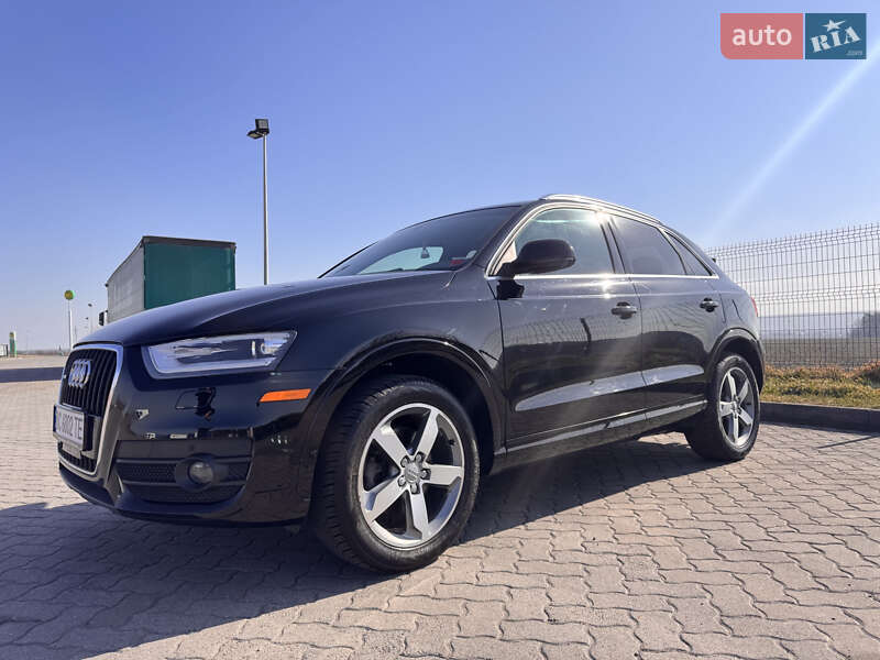 Внедорожник / Кроссовер Audi Q3 2015 в Рава-Русской