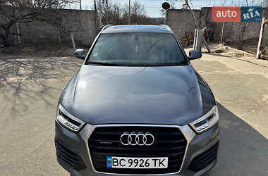 Позашляховик / Кросовер Audi Q3 2016 в 