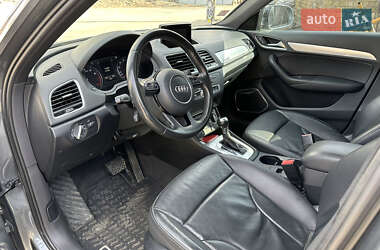 Позашляховик / Кросовер Audi Q3 2016 в 
