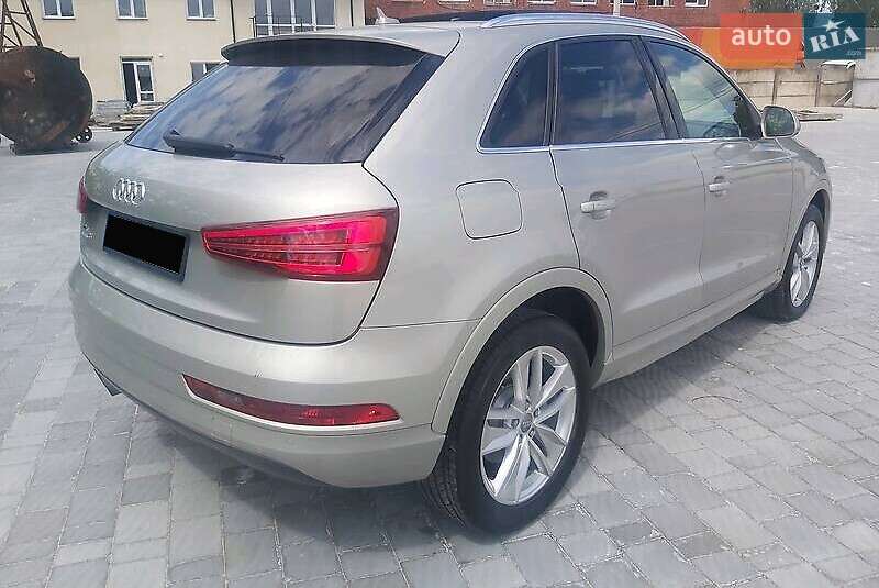 Позашляховик / Кросовер Audi Q3 2015 в Києві
