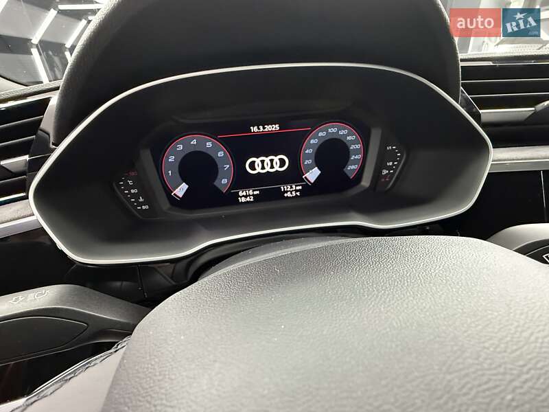 Позашляховик / Кросовер Audi Q3 2022 в Києві