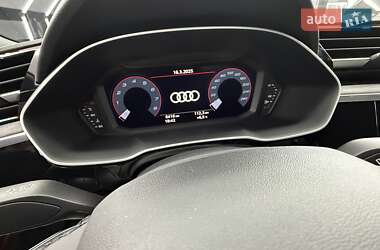 Внедорожник / Кроссовер Audi Q3 2022 в Киеве