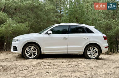 Внедорожник / Кроссовер Audi Q3 2015 в 