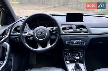 Внедорожник / Кроссовер Audi Q3 2015 в 