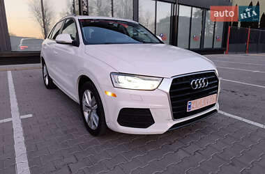 Внедорожник / Кроссовер Audi Q3 2017 в 