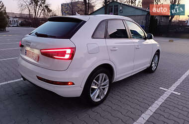 Внедорожник / Кроссовер Audi Q3 2017 в 