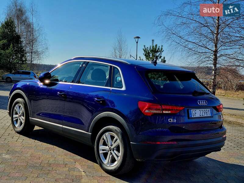 Внедорожник / Кроссовер Audi Q3 2021 в Трускавце