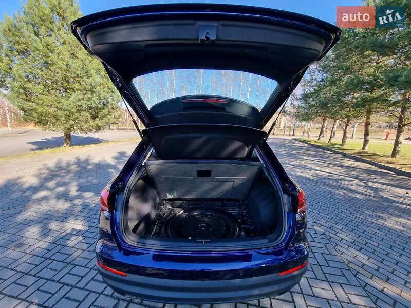 Внедорожник / Кроссовер Audi Q3 2021 в Трускавце