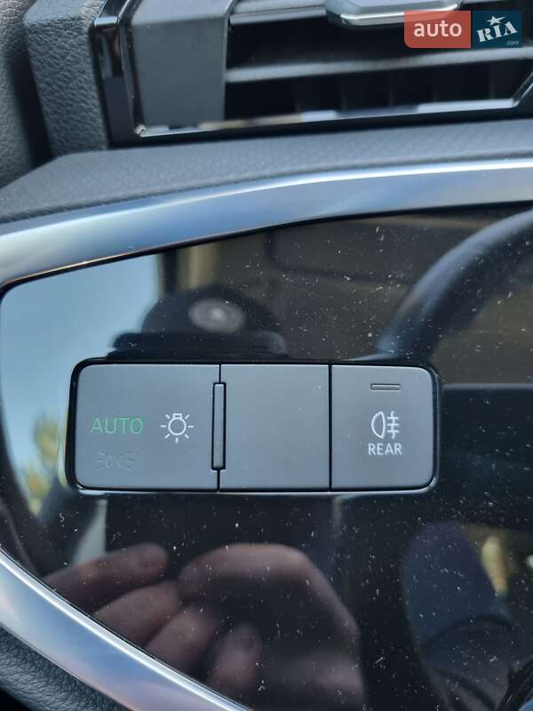Внедорожник / Кроссовер Audi Q3 2021 в Трускавце