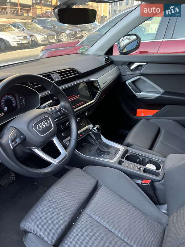 Внедорожник / Кроссовер Audi Q3 2021 в Киеве фото 8 Внедорожник / Кроссовер Audi Q3 2021 в Киеве