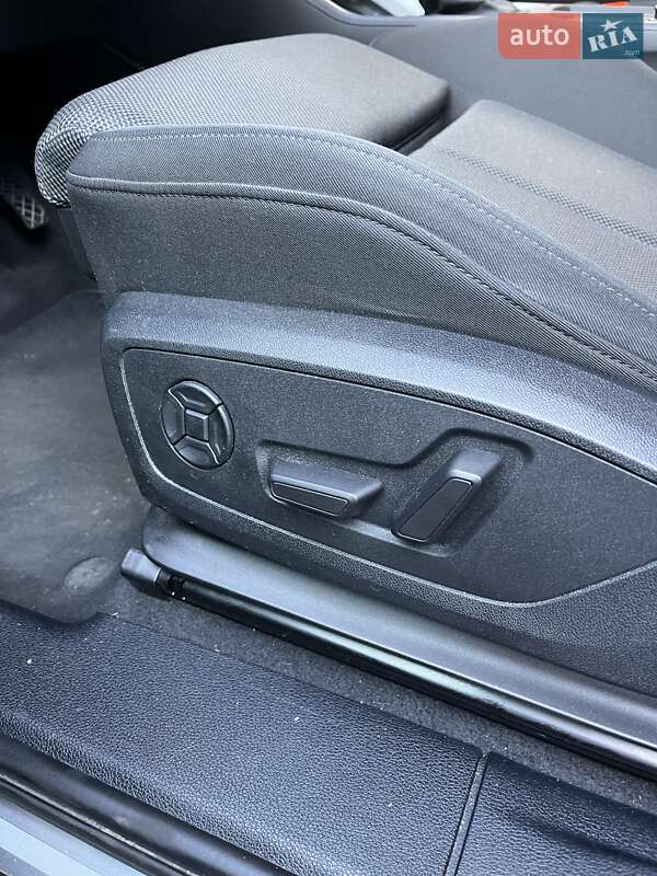 Внедорожник / Кроссовер Audi Q3 2021 в Киеве фото 11 Внедорожник / Кроссовер Audi Q3 2021 в Киеве