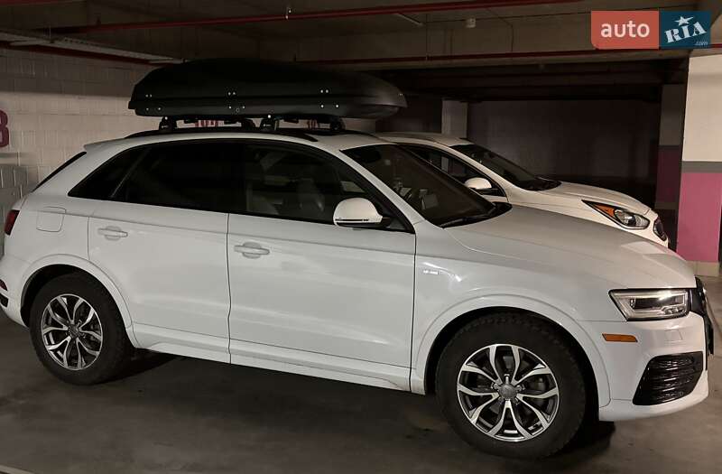 Позашляховик / Кросовер Audi Q3 2016 в Чернівцях