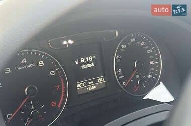 Внедорожник / Кроссовер Audi Q3 2015 в 