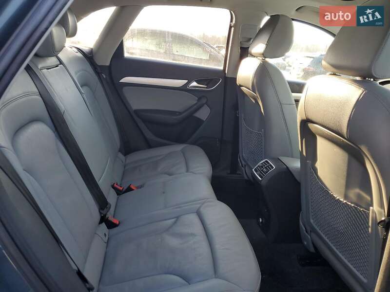 Внедорожник / Кроссовер Audi Q3 2016 в Киеве
