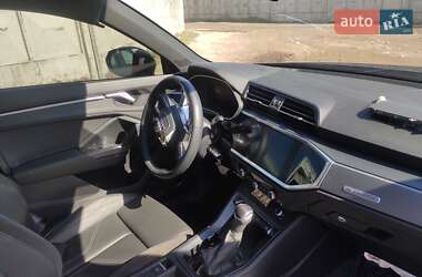 Внедорожник / Кроссовер Audi Q3 2022 в 